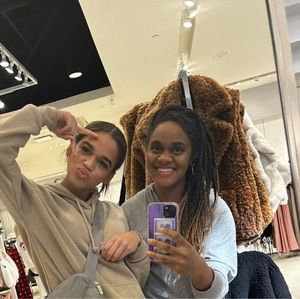 Meet your Posher, Ash